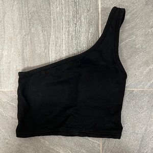 Cropped one shoulder top.